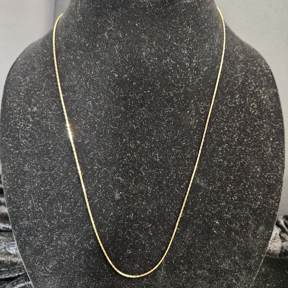 Gold tone Necklace - 11 1/2"
